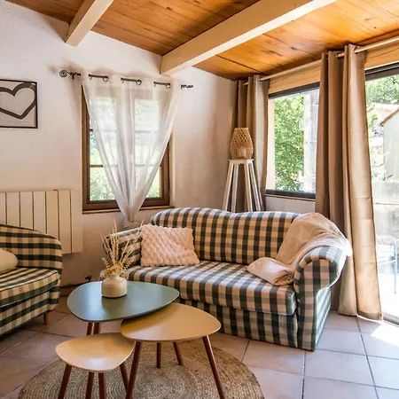 Cozy Dourbie Terrasse Fibre Tv Parking アパート